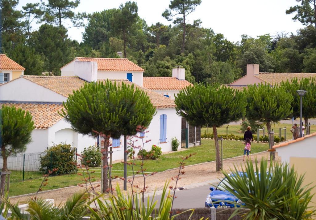 סן ז'אן דה מון Madame Vacances Le Domaine De Vertmarines מראה חיצוני תמונה